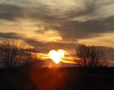 Puesta de sol simbolizando la mejora de la fertilidad gracias a la maca.